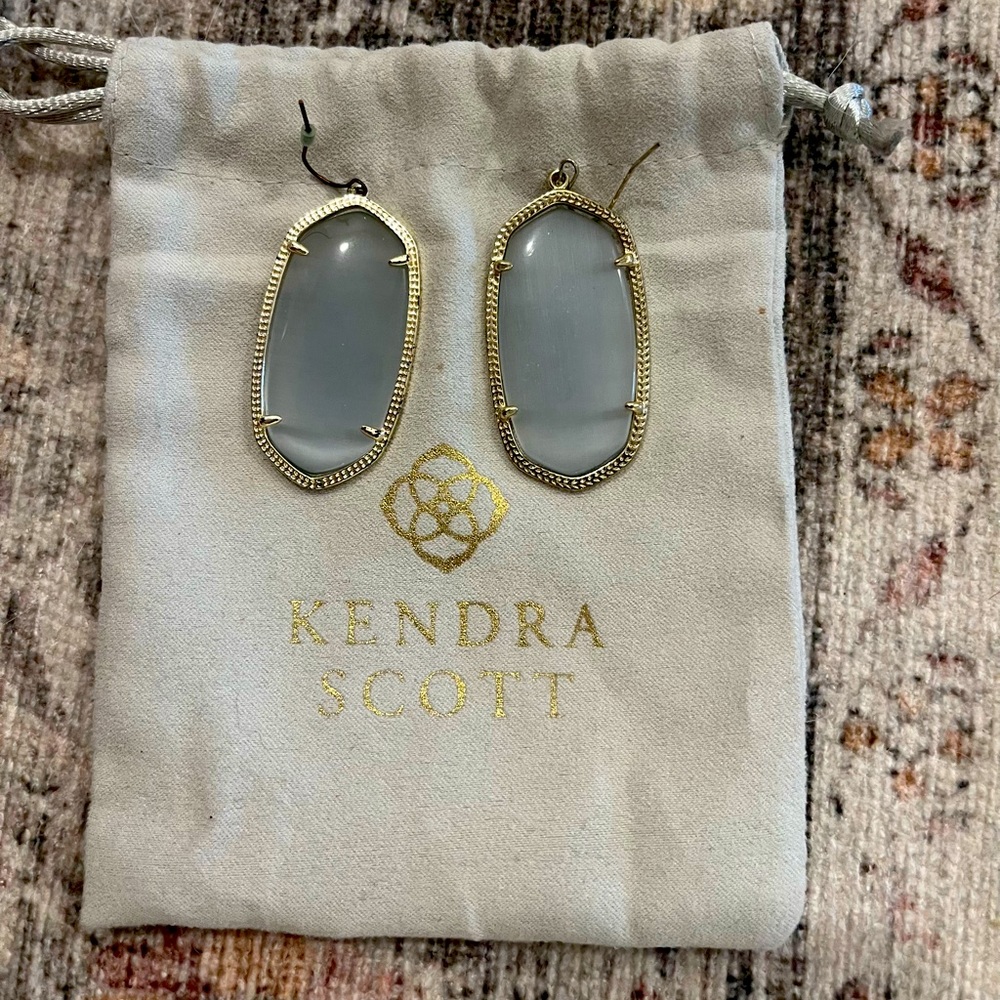 Kendra Scott Danielle Earrings grey and gold